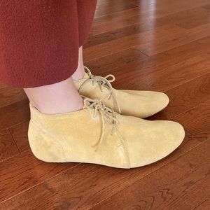Sorel tan suede booties size 10